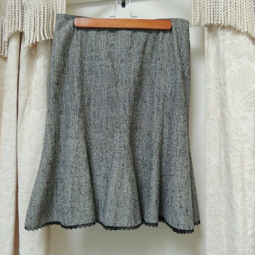 VEUC Shoshanna silk tweed lace trim hemmed skirt
